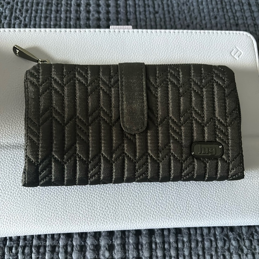 NWOT Lug Tram Wallet